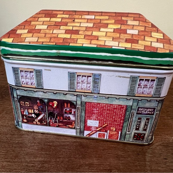 Vintage Toy Shoppe Holiday Tin From 1996 Tin Box Company of America - Picture 5 of 11